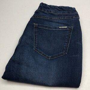 PREMIUM REVOLUTION HI-RISE DENIM CAPRIS 28x19 ⭐️